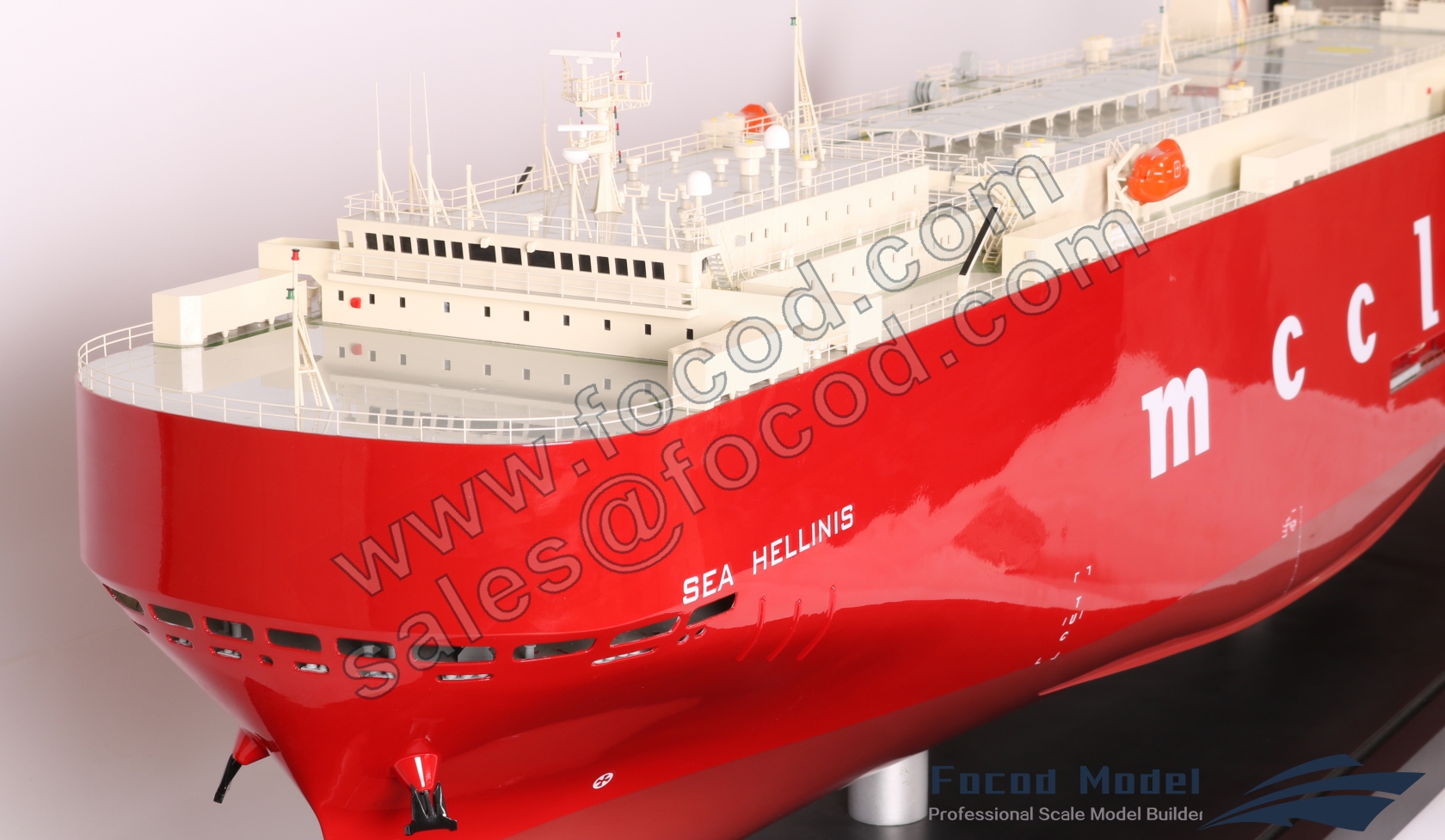 custom made model of 180米车辆运输船（滚装船）